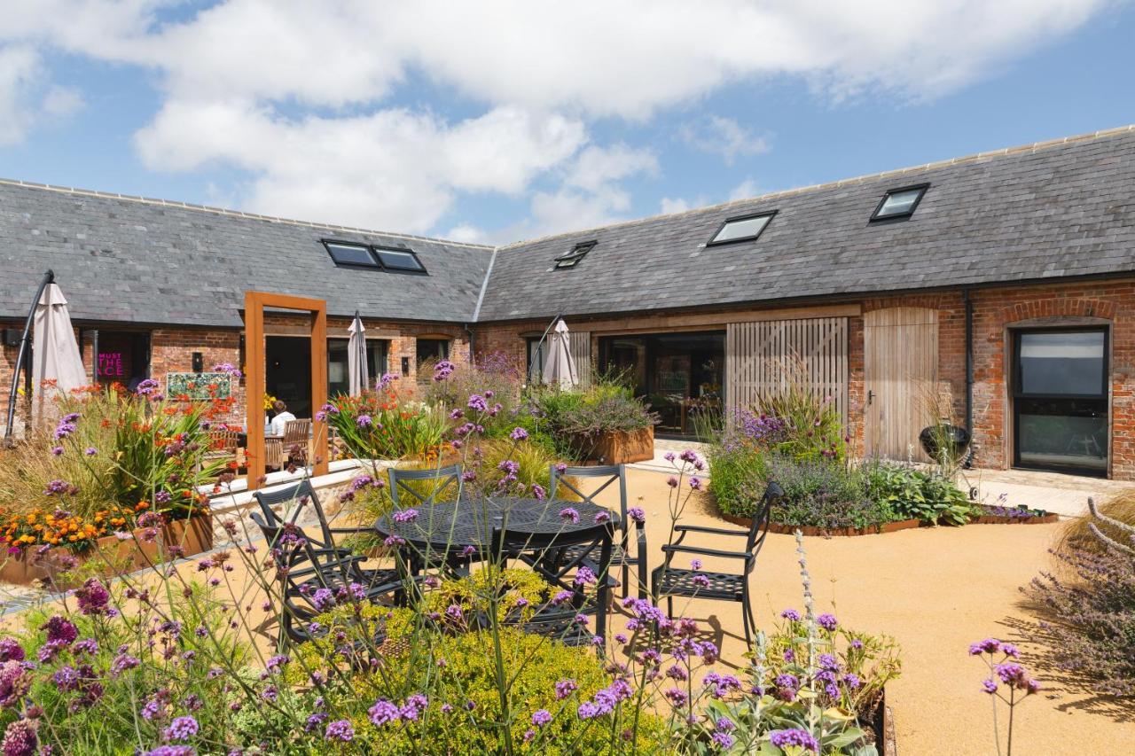 The Farm At Avebury * Marlborough